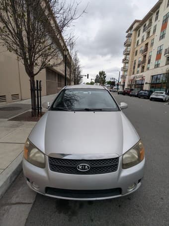 Kia Spectra 5SX 2009 1