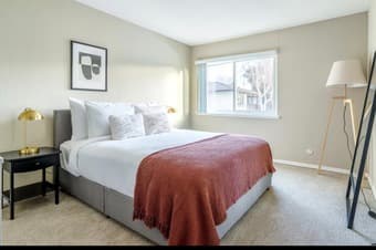 BIG TWO ROOMS AVAILABLE & WALK-IN CLOSET. IN MOUNTAIN VIEW. 1
