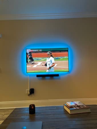 55” Samsung QLED 4K Smart TV (Q60C) + Wall Mount + LED Backlight – Cle 1