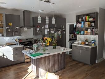 Room in co-op in downtown Palo Alto Available starting mid-May 3